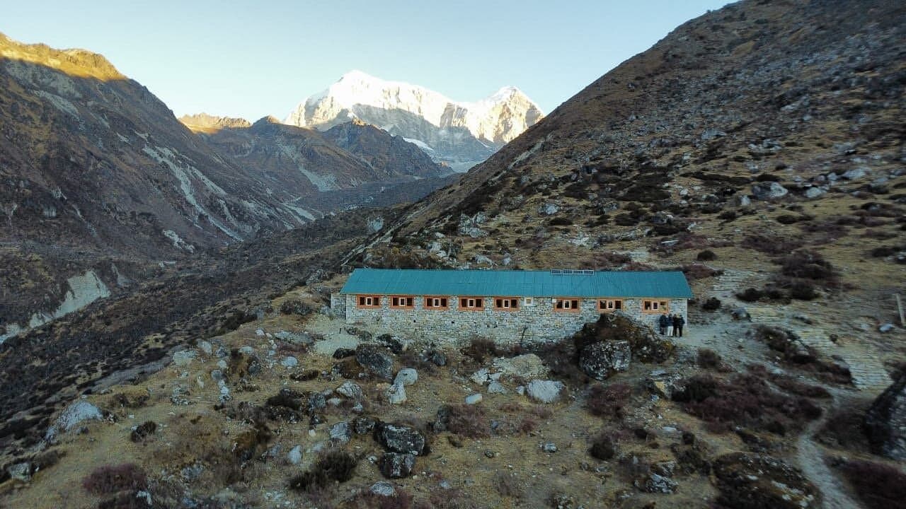 dudhkunda inn.jpg