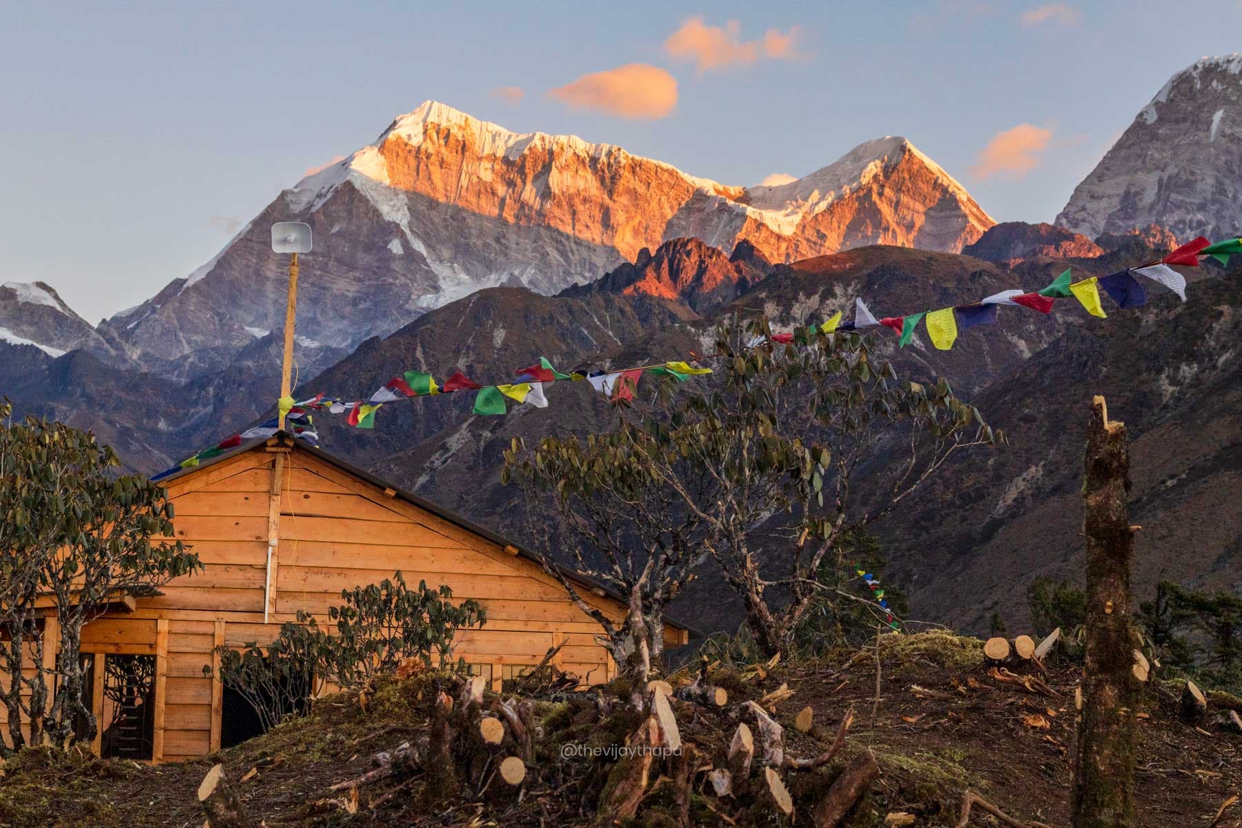 Everest-View-Point-Hotel-with-Numbur-Kamu-Dada-Dudhkunda-Trek.jpg